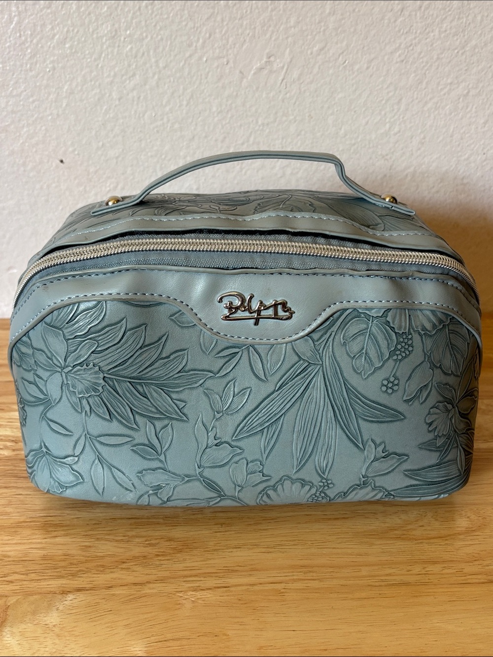 BOYATU Light Blue Floral Debossed Travel Makeup Bag Cosmetic Organizer